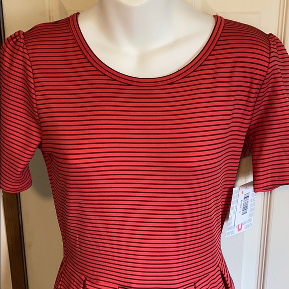 LuLaRoe Amelia Dress w/ Pockets - Picture 3 of 7